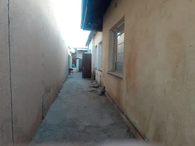 4 Bedroom House For Sale in Johannesburg - img