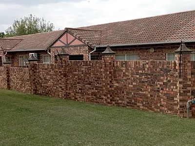 3 Bedroom Apartment For Sale in Newcastle - uJzq.webp