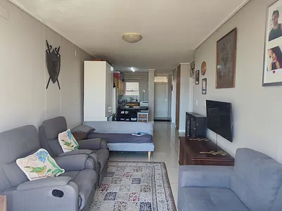 2 Bedroom Apartment For Sale in Bellville - img