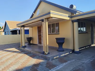 2 Bedroom House For Sale in Rustenburg - IIwS.webp