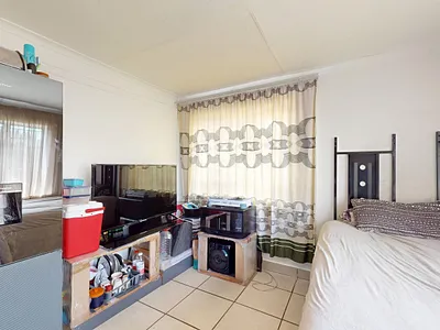 3 Bedroom House For Sale in Germiston - Iqot.webp
