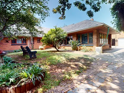 5 Bedroom House For Sale in Germiston - 5IPn.webp