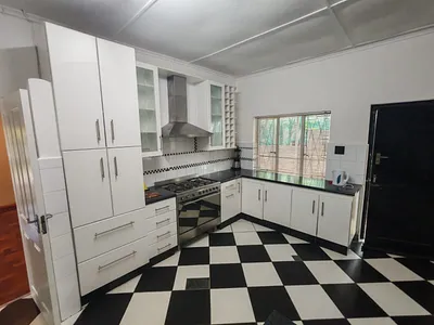 3 Bedroom House To Rent in Port Elizabeth - img