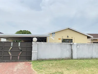 3 Bedroom House For Sale in Esikhawini - neHM.webp