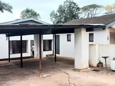 4 Bedroom House For Sale in Empangeni - L7Z8.webp