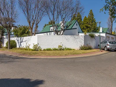 4 Bedroom House For Sale in Sandton - img