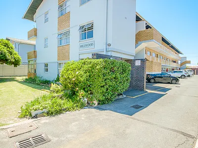 2 Bedroom Apartment To Rent in Cape Town - 1Lbx.webp