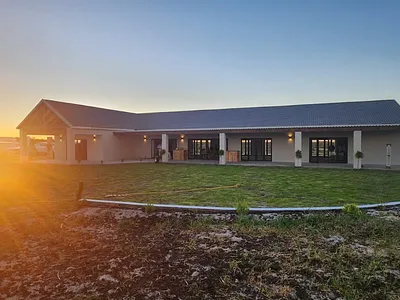 Farm For Sale in Hopefield - iDNN.webp