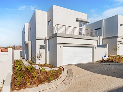 3 Bedroom House For Sale in Sandton - JXJu.webp