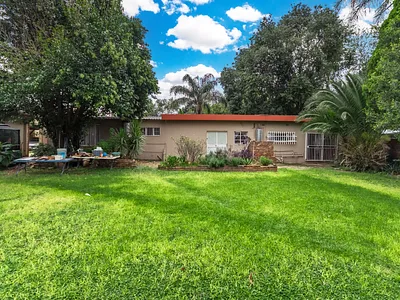 4 Bedroom House For Sale in Centurion - 78D5.webp