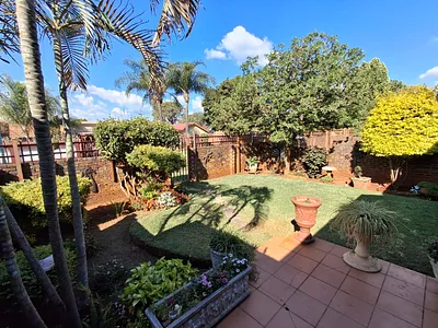 3 Bedroom Townhouse For Sale in Akasia - bUD8.webp