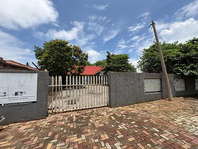 3 Bedroom House For Sale in Bo-dorp, Rustenburg - img