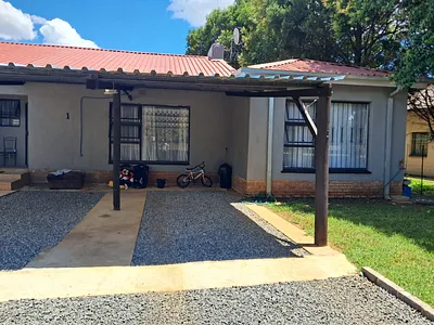 10 Bedroom Apartment For Sale in Ventersdorp - img