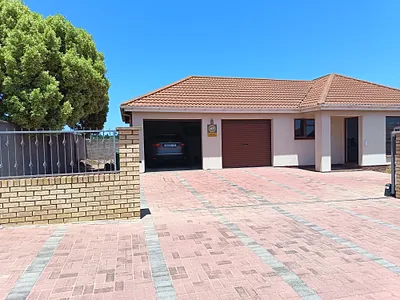 3 Bedroom House To Rent in Vredenburg - img