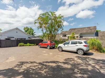 4 Bedroom Townhouse To Rent in Durban - img