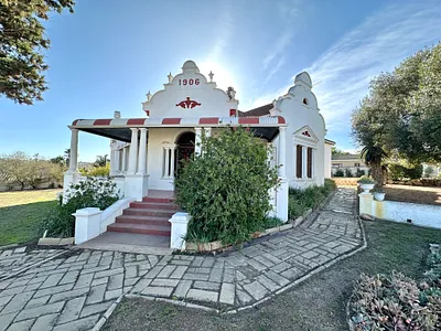 4 Bedroom House For Sale in Malmesbury - 5QMd.webp