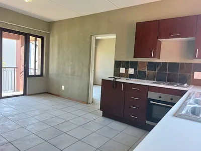 2 Bedroom Apartment To Rent in Roodepoort - img