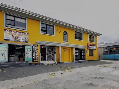 2 Bedroom House For Sale in East London - img