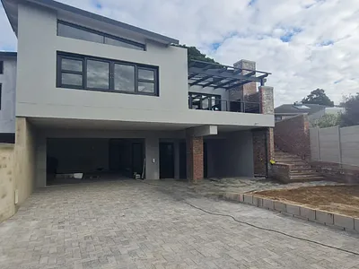 4 Bedroom Townhouse For Sale in Mossel Bay - qhlh.webp