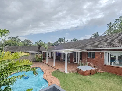 4 Bedroom House For Sale in Durban North - img