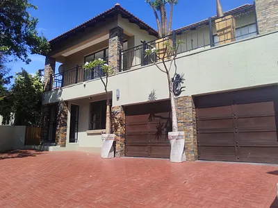 4 Bedroom Townhouse For Sale in Brits - img
