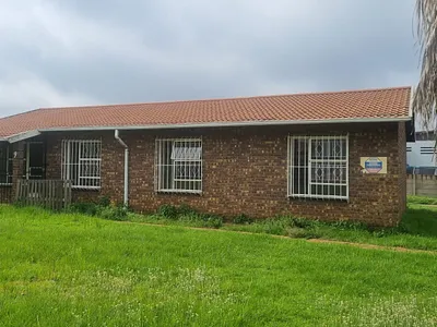 3 Bedroom House To Rent in Witbank - ITO0.webp