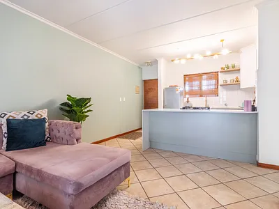 2 Bedroom Apartment For Sale in Sandton - lfkf.webp