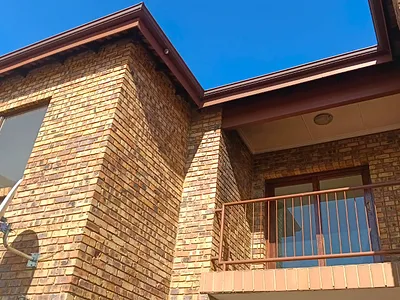 2 Bedroom Townhouse For Sale in Kriel - 8OUq.webp