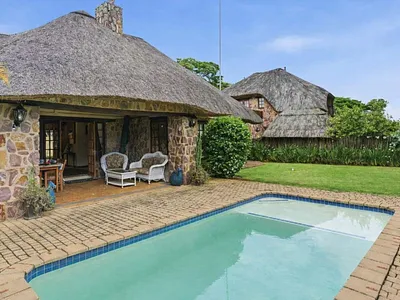 4 Bedroom Townhouse For Sale in Hillcrest - Ynqv.webp