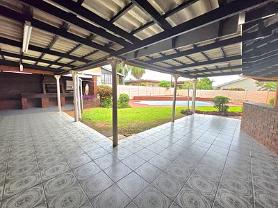 4 Bedroom House For Sale in Empangeni - d7qI.webp