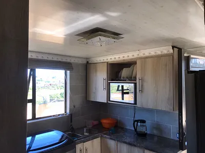 2 Bedroom House For Sale in East London - Y9Ox.webp