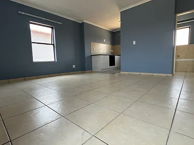 2 Bedroom Apartment To Rent in Blouberg - lyLU.webp