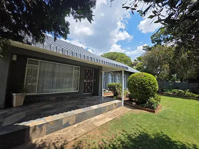 5 Bedroom House To Rent in Boksburg - Rslt.webp