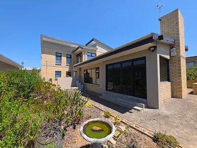 3 Bedroom House For Sale in Mossel Bay - img