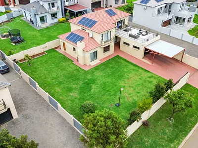 5 Bedroom Townhouse For Sale in Centurion - BIIg.webp