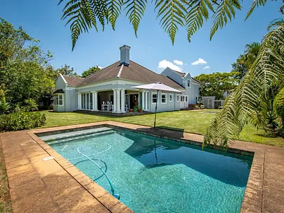 4 Bedroom Townhouse For Sale in Hillcrest - zQnK.webp