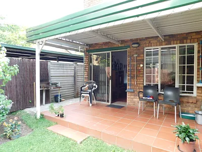 2 Bedroom Townhouse For Sale in Pretoria - img
