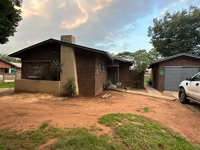 3 Bedroom House For Sale in Vanderbijlpark - FjQG.webp