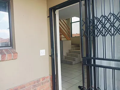 3 Bedroom Townhouse For Sale in Rustenburg - AW8m.webp