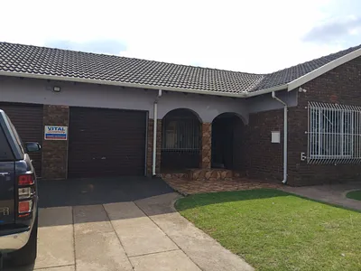 4 Bedroom House For Sale in Witbank - img