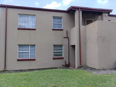2 Bedroom Apartment For Sale in Rustenburg - uuTH.webp