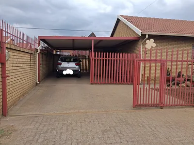 2 Bedroom House For Sale in Witbank - img