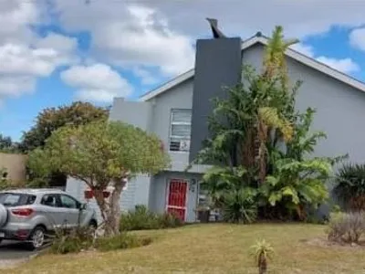 3 Bedroom House For Sale in Gansbaai - img