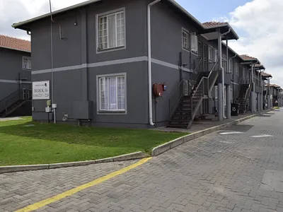 1 Bedroom Townhouse For Sale in Boksburg - DJX3.webp