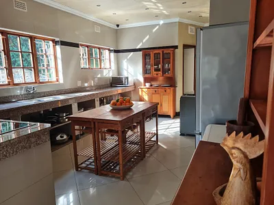 4 Bedroom House For Sale in Scottburgh - OXvv.webp
