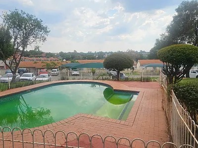 2 Bedroom Townhouse For Sale in Johannesburg - w61f.webp