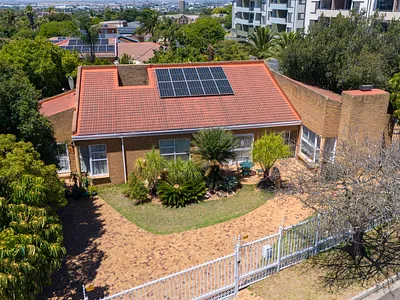 3 Bedroom House For Sale in Bellville - vp4M.webp