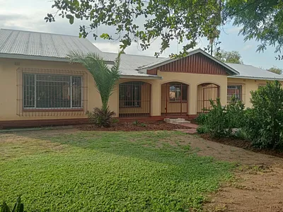 3 Bedroom House For Sale in Rustenburg - N4Ic.webp