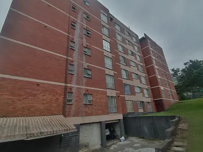 2 Bedroom Apartment For Sale in Pinetown - PFPG.webp