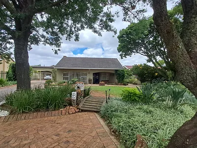 4 Bedroom House For Sale in Nigel - vgvH.webp